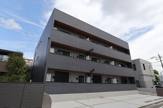 �y�G���g�����X�z�@