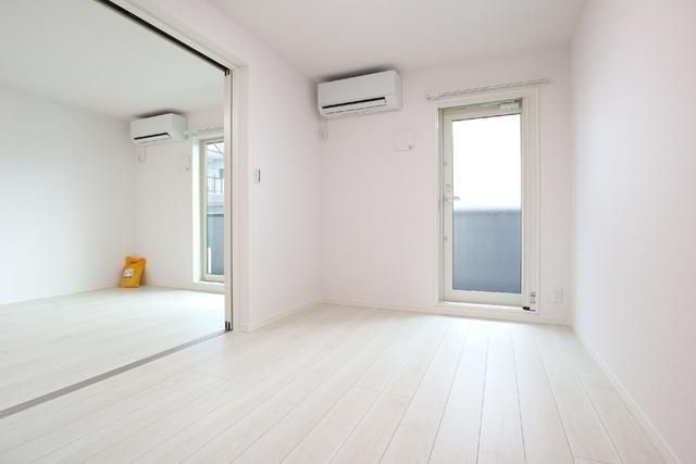 �y���ԁE���r���O�z�@