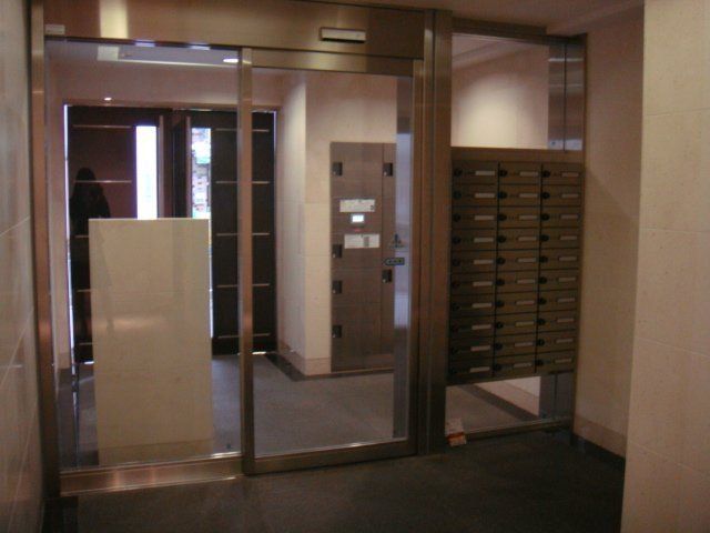 �y�G���g�����X�z�@