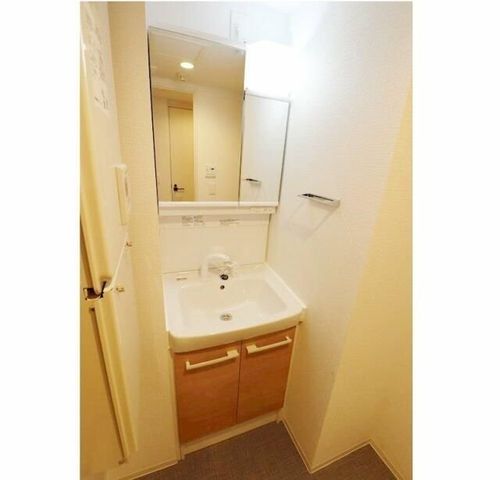 �y���ʏ��z�@