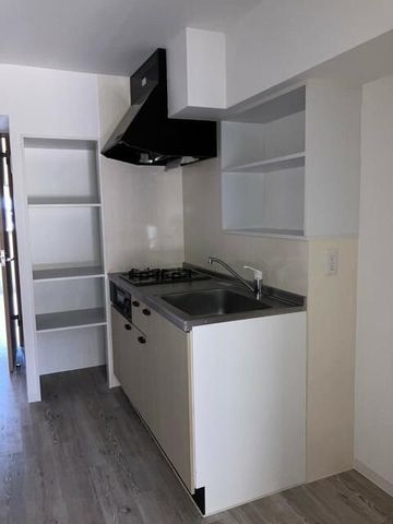 �y���ԁE���r���O�z�@