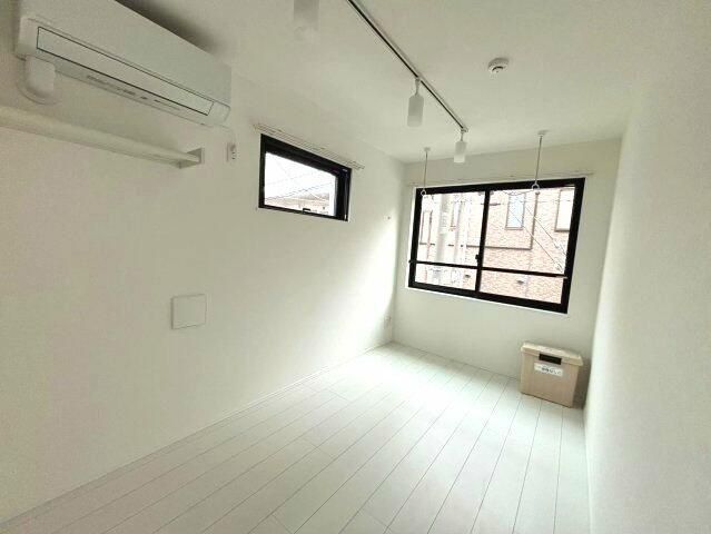 �y���̑������E�X�y�[�X�z�@