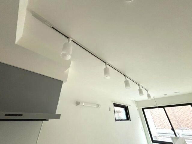 �y���̑��ݔ��z�@