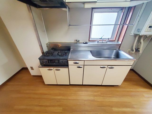 �y���ԁE���r���O�z�@���������Q�Ǝʐ^��