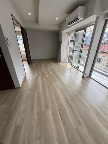 �y���ԁE���r���O�z�@