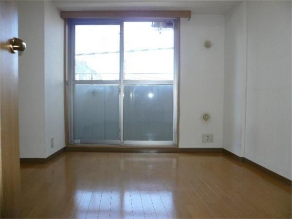 �y���ԁE���r���O�z�@