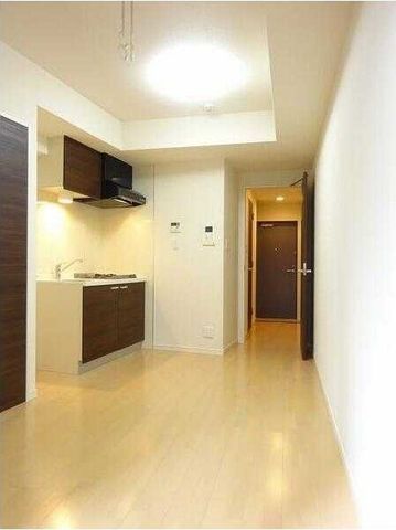 �y���ԁE���r���O�z�@