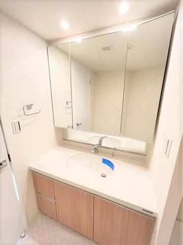 �y���ʏ��z�@