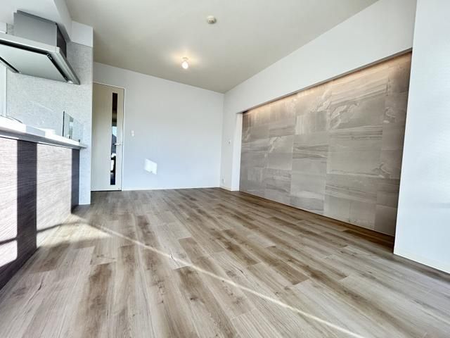 �y�����E���r���O�z�@