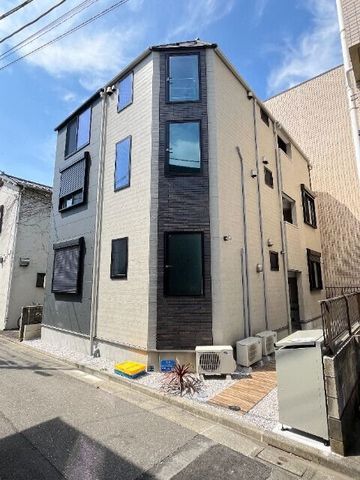 �y�G���g�����X�z�@