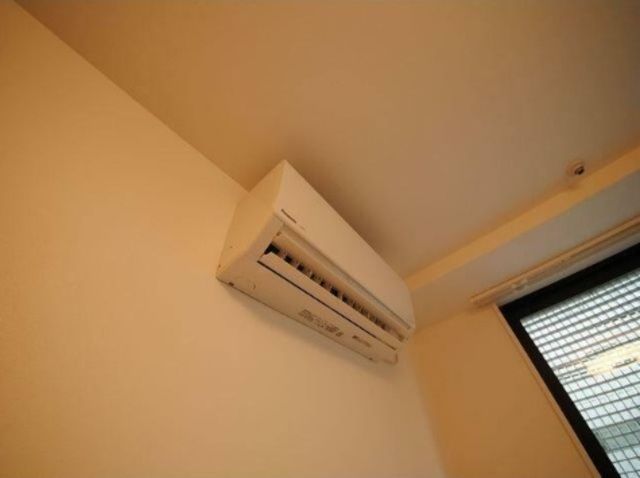 �y���̑��ݔ��z�@�G�A�R��