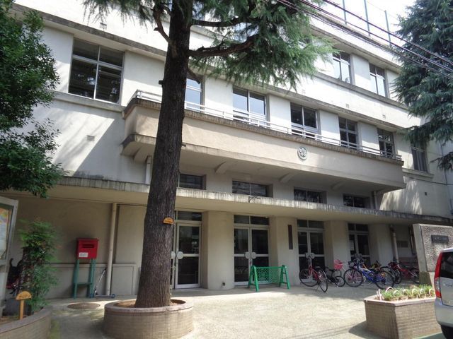 �y���Ӂz�@�����旧�������w�Z �k��5���B 390m