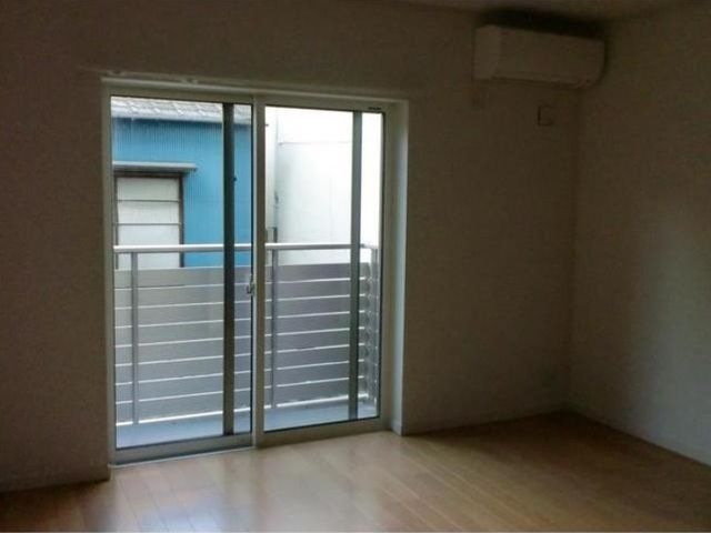 �y���ԁE���r���O�z�@