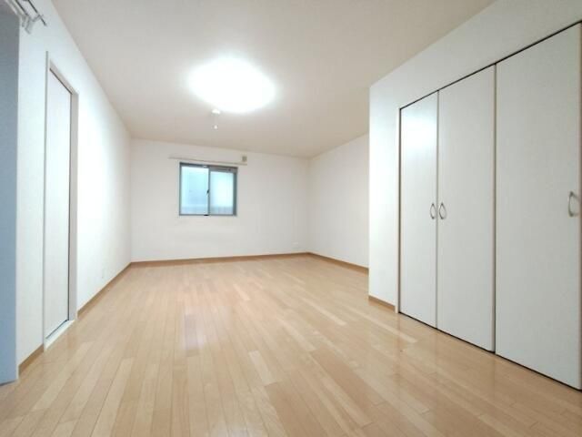 �y���ԁE���r���O�z�@