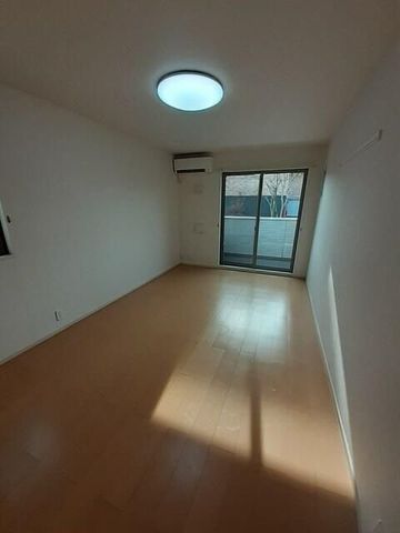 �y���ԁE���r���O�z�@