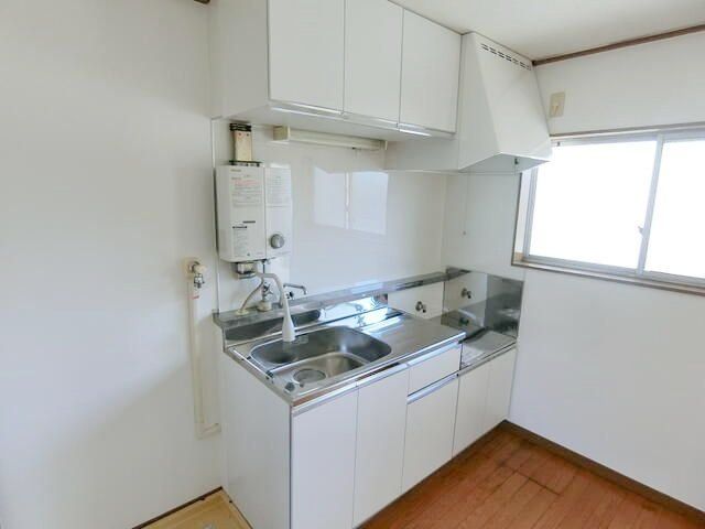 �y�L�b�`���z�@