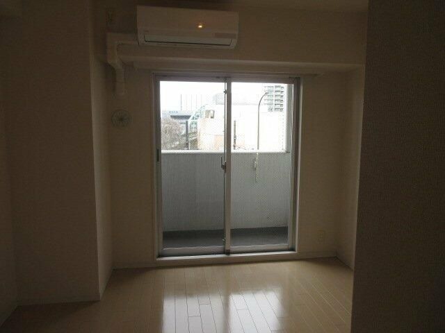 �y���ԁE���r���O�z�@