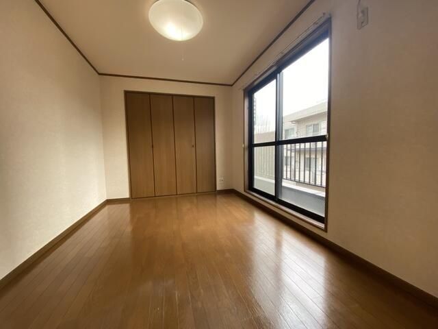 �y���̑��ݔ��z�@