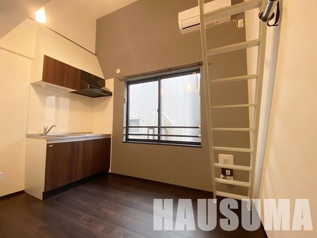 �y���ԁE���r���O�z�@