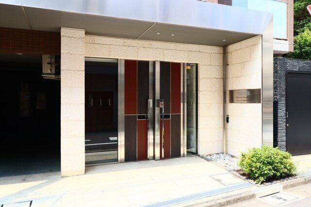 �y�G���g�����X�z�@