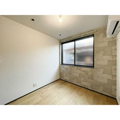 �y���ԁE���r���O�z�@