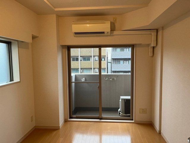 �y���ԁE���r���O�z�@