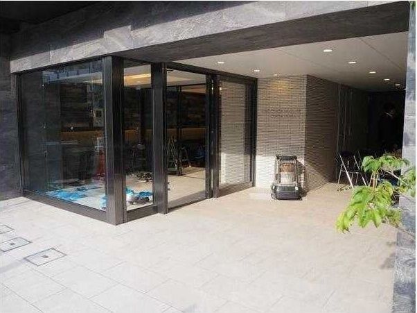 �y�G���g�����X�z�@