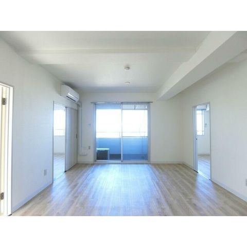 �y���ԁE���r���O�z�@