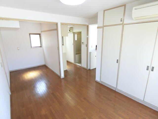 �y���ԁE���r���O�z�@