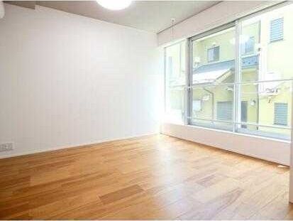 �y���ԁE���r���O�z�@