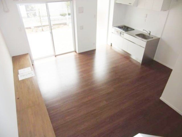 �y���ԁE���r���O�z�@����