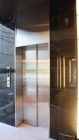 �y�G���g�����X�z�@