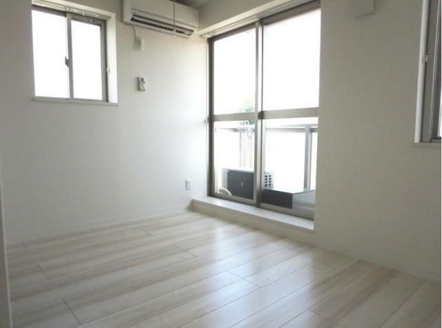 �y���ԁE���r���O�z�@����