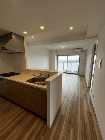 �y���ԁE���r���O�z�@