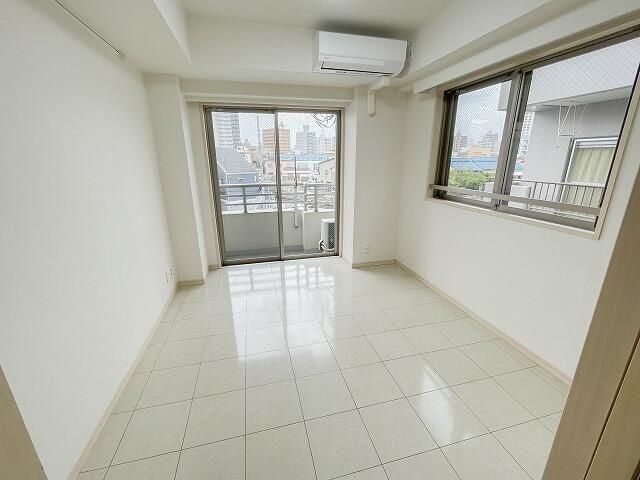 �y���ԁE���r���O�z�@