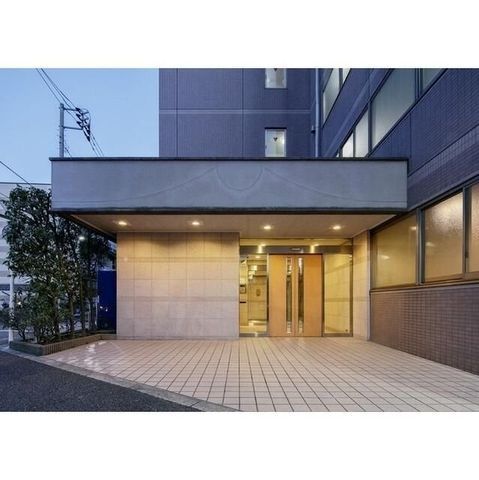 �y�G���g�����X�z�@