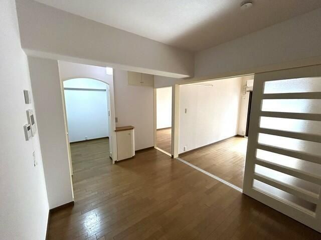 �y���ԁE���r���O�z�@