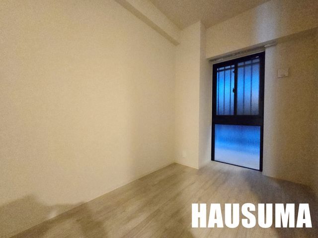 �y�����E���r���O�z�@