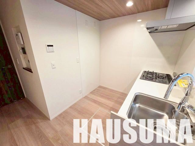 �y���̑������E�X�y�[�X�z�@�o���R�j�[