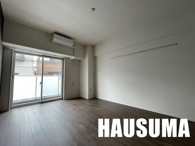 �y���̑������E�X�y�[�X�z�@���r���O/����