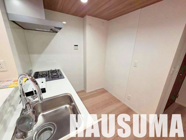 �y���̑������E�X�y�[�X�z�@�o���R�j�[