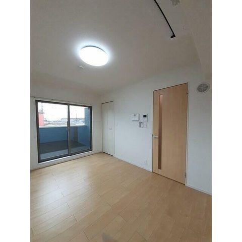 �y���ԁE���r���O�z�@