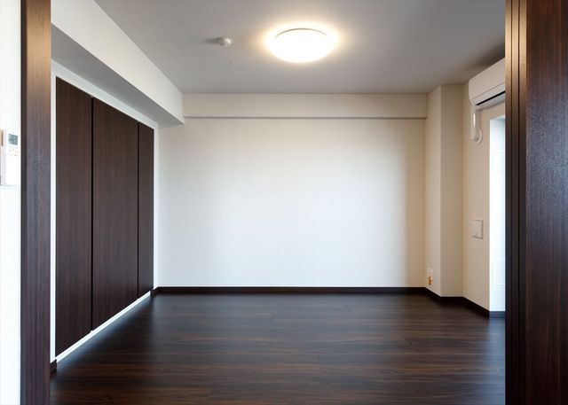 �y���ԁE���r���O�z�@