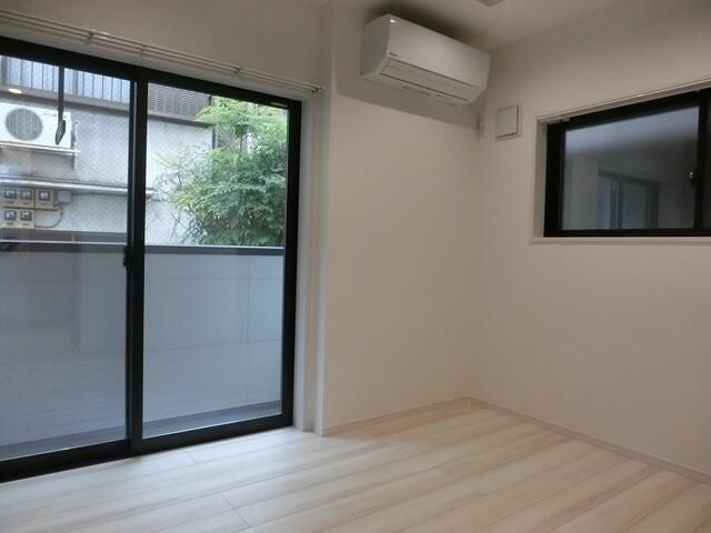 �y���ԁE���r���O�z�@