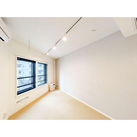 �y���ԁE���r���O�z�@