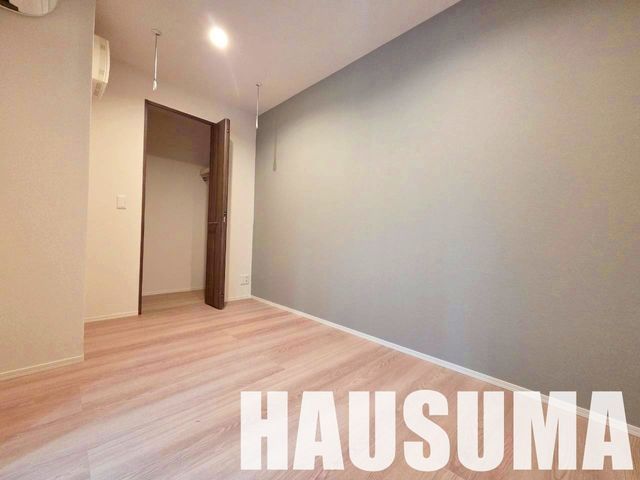 �y�����E���r���O�z�@���r���O/����