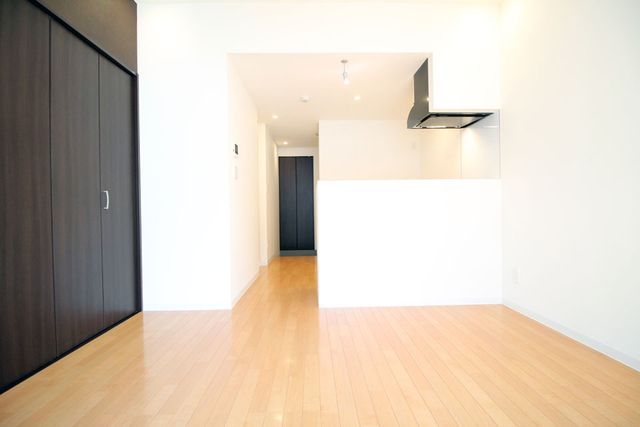 �y���̑������E�X�y�[�X�z�@���r���O/����