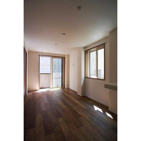 �y���ԁE���r���O�z�@