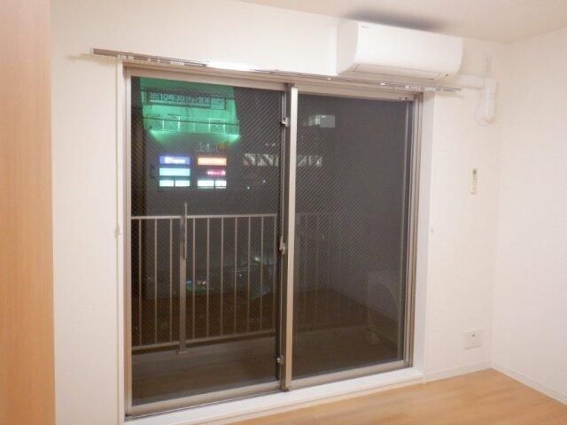 �y���ԁE���r���O�z�@