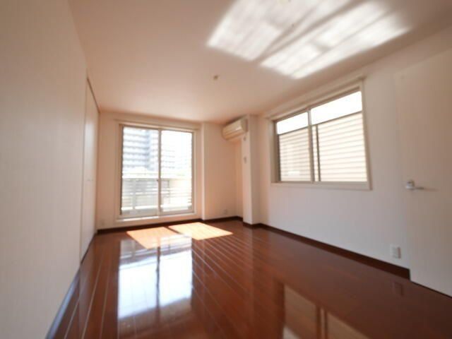 �y���ԁE���r���O�z�@